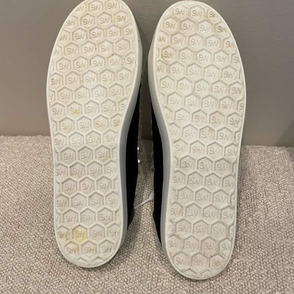 !!SOLD!! Stuart Weitzman Golide Convertible Black Velvet Pearl Sneaker Size 6.5 - Picture 6 of 11